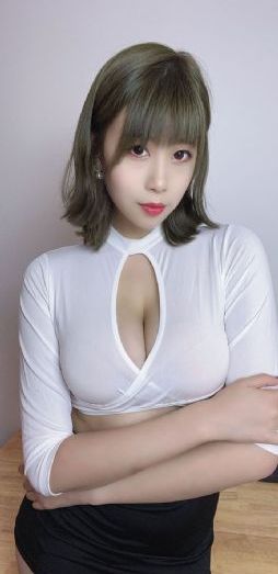 年轻的女秘书电影_HD在线观看电视